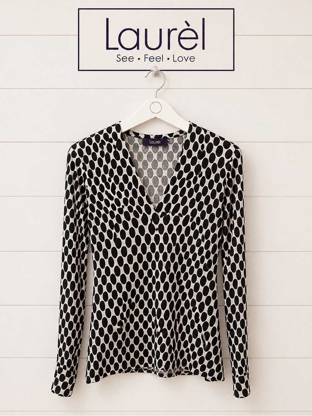 LAURÈL Black and White Patterned V-Neck Top – Size CAN 12